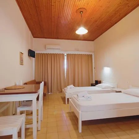 מלון דירות Solea 3*